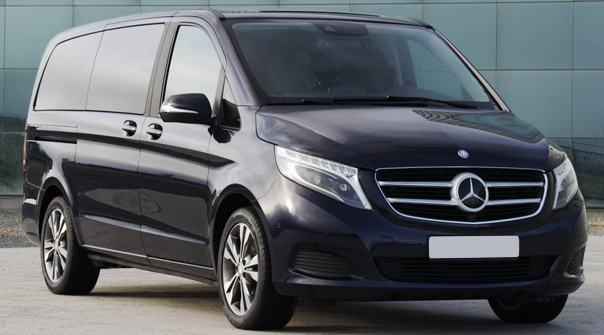 Mercedes Class V - Monospace spacieux et confortable pouvant accueillir jusqu'à 7 passagers